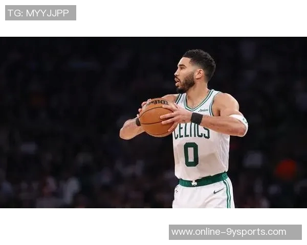 塔图姆担任运营总监向杜克队员传达支持与关怀信息 塔图姆担任运营总监向杜克队员传达支持与关怀信息