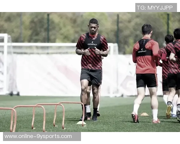 广州男篮引进委内瑞拉国家队体能教练里卡多洛佩兹助力球队新赛季 广州男篮引进委内瑞拉国家队体能教练里卡多洛佩兹助力球队新赛季