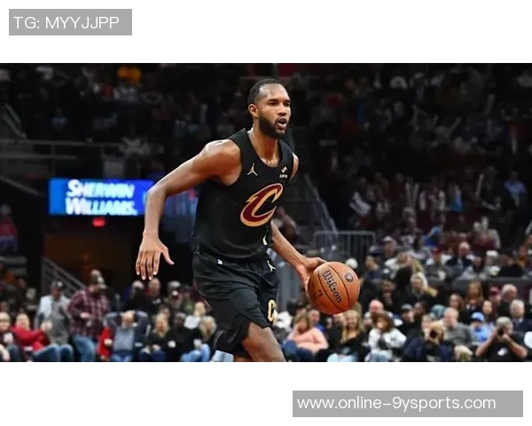 小莫布里半场表现出色7投4中贡献11分4篮板1助攻1盖帽 小莫布里半场表现出色7投4中贡献11分4篮板1助攻1盖帽