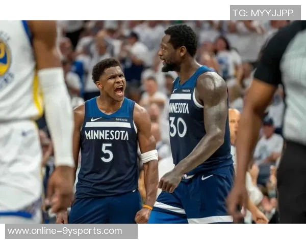 兰德尔谈与爱德华兹的默契配合：赛季磨合让我们更加默契无间