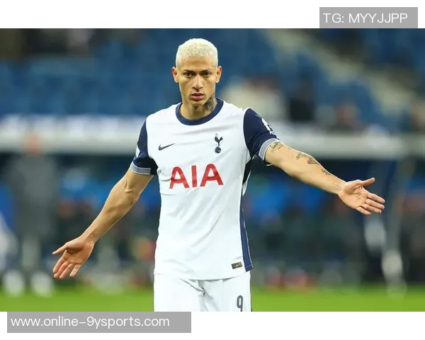 理查利森成为第五位在英超出场250次的巴西球员荣耀时刻 理查利森成为第五位在英超出场250次的巴西球员荣耀时刻