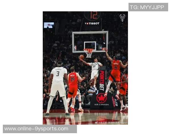 字母哥火力全开22投16中砍下37分8板7助2盖帽带队大胜正负值高达18