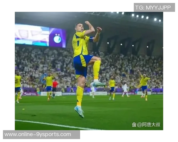 C罗40岁依旧神勇点射破门创造连续25年进球传奇